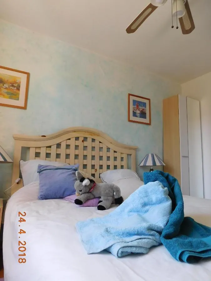 B&B Chez Nous. B & B Bassy