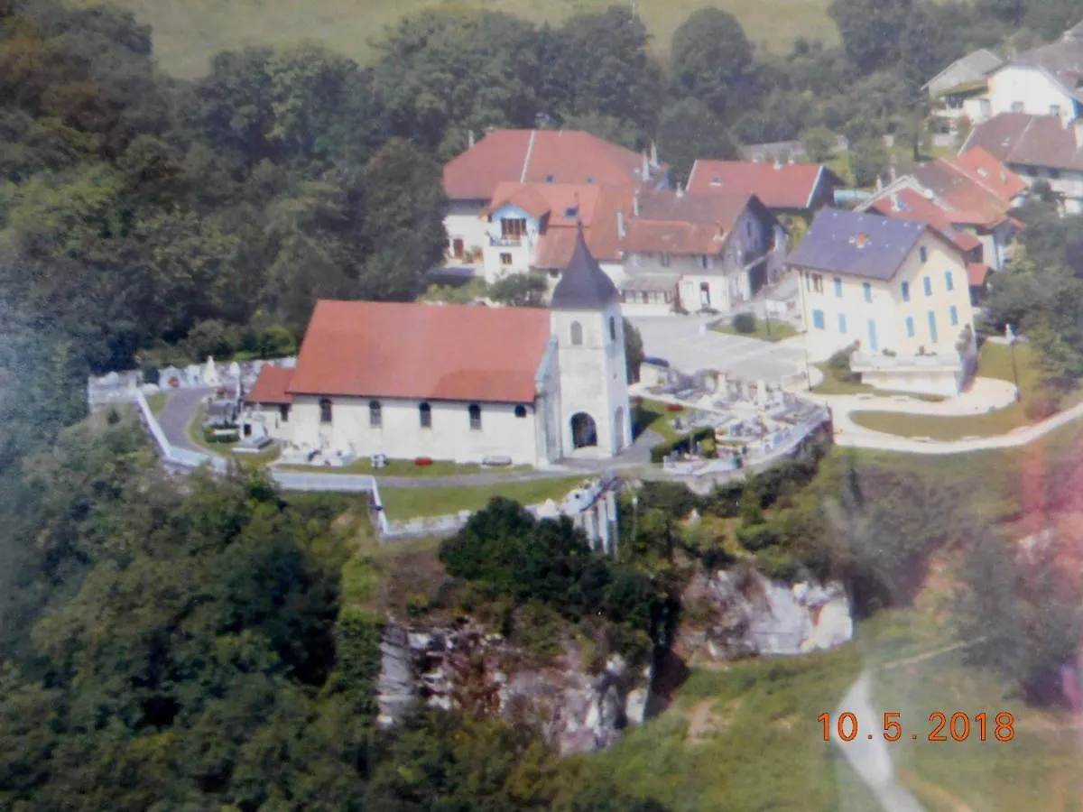 Chez Nous. B & B Bassy 0*,
