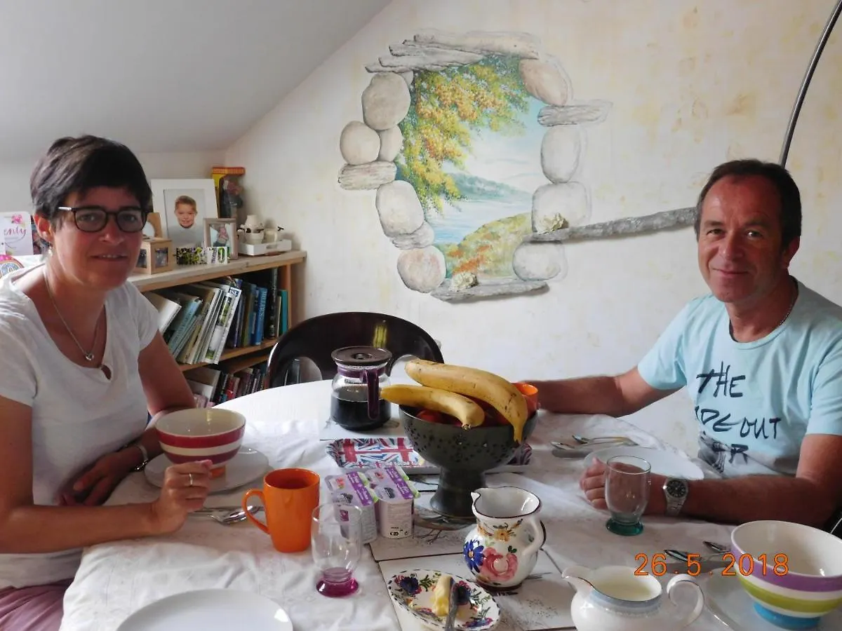 Bassy Chez Nous. B & B 0*,  צרפת
